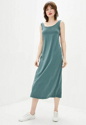 Dress color: Gray-green