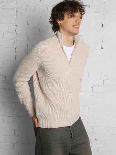 Sweater with a fastener