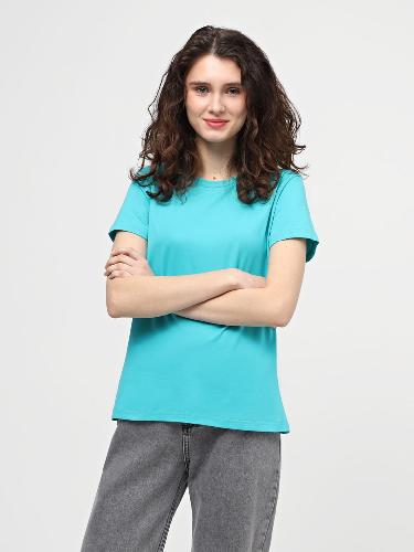 T-shirt Color: Turquoise