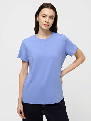 T-shirt color: Cornflower