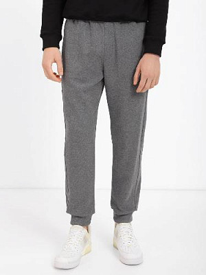 Pants color: Dark gray melange