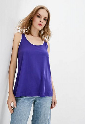 Shirt color: Purple