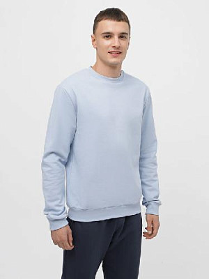 Sweatshirt color: Light blue