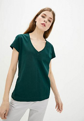 T-shirt of a free cut color: Dark green