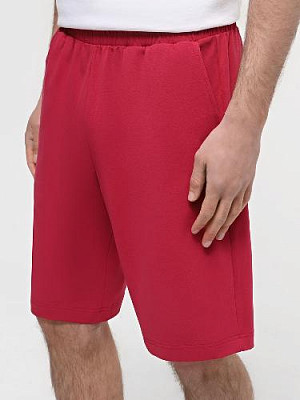 Wide pants color: Crimson
