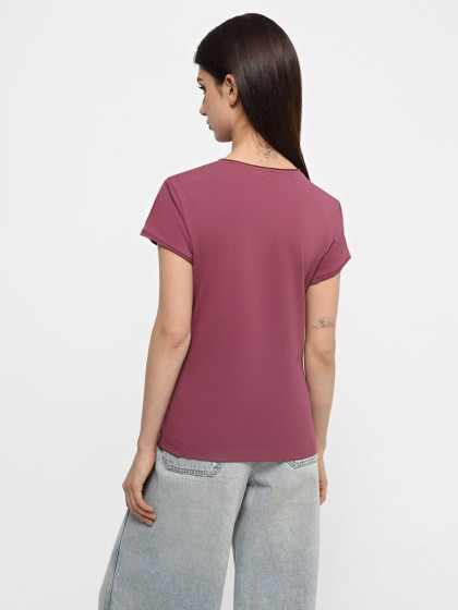 T-shirt with untreated edges