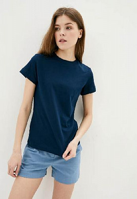 T-shirt color: Dark blue