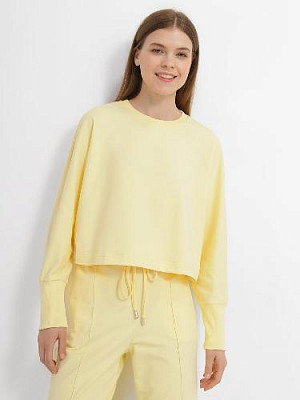 Cropped sweatshirt color: Light yellow