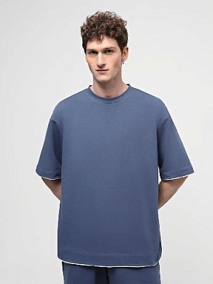 T-shirt color: Blue-gray