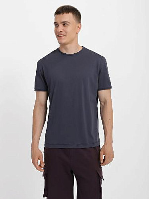 T-shirt color: Steel blue