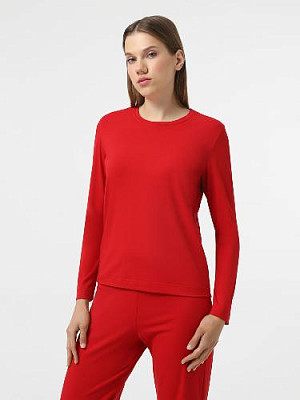 Pajamas color: Red