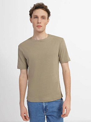 T-shirt color: Olive