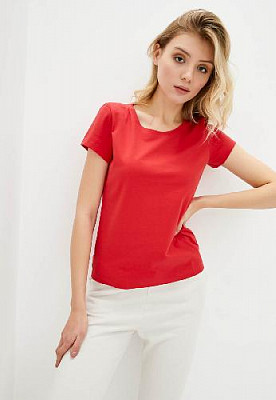 T-shirt with round collar color: Red