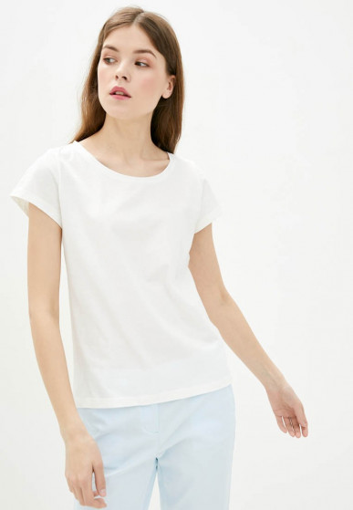 T-shirt with round collar
