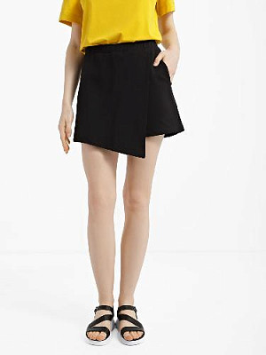 Shorts color: Black
