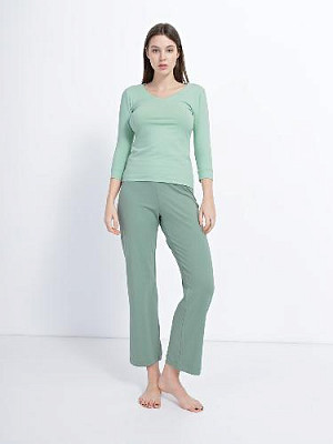 Pajamas color: Light green
