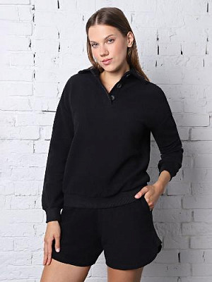 Polo sweatshirt color: Black