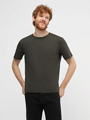 T-shirt color: Khaki