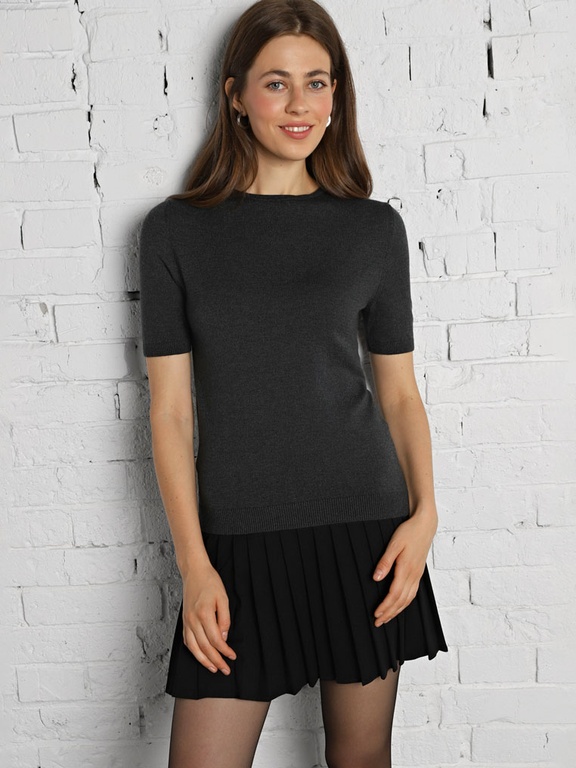 T-shirt is knitted