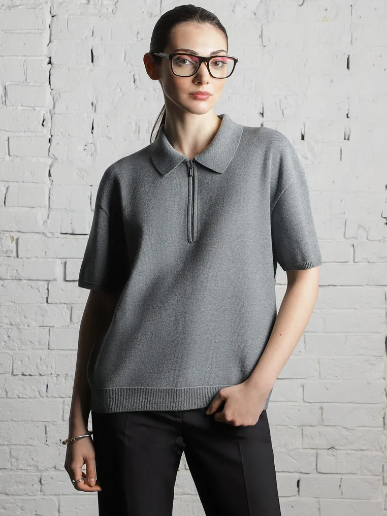 Knitted polo with a zipper