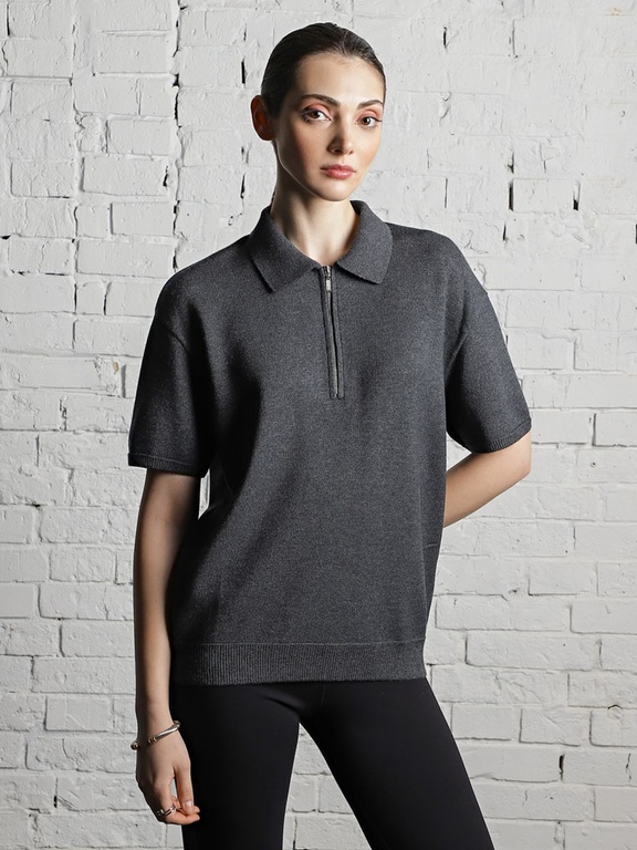 Knitted polo with a zipper