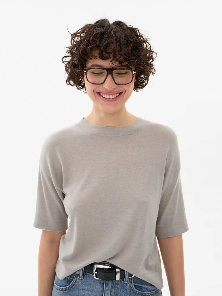 Футболка вязаная