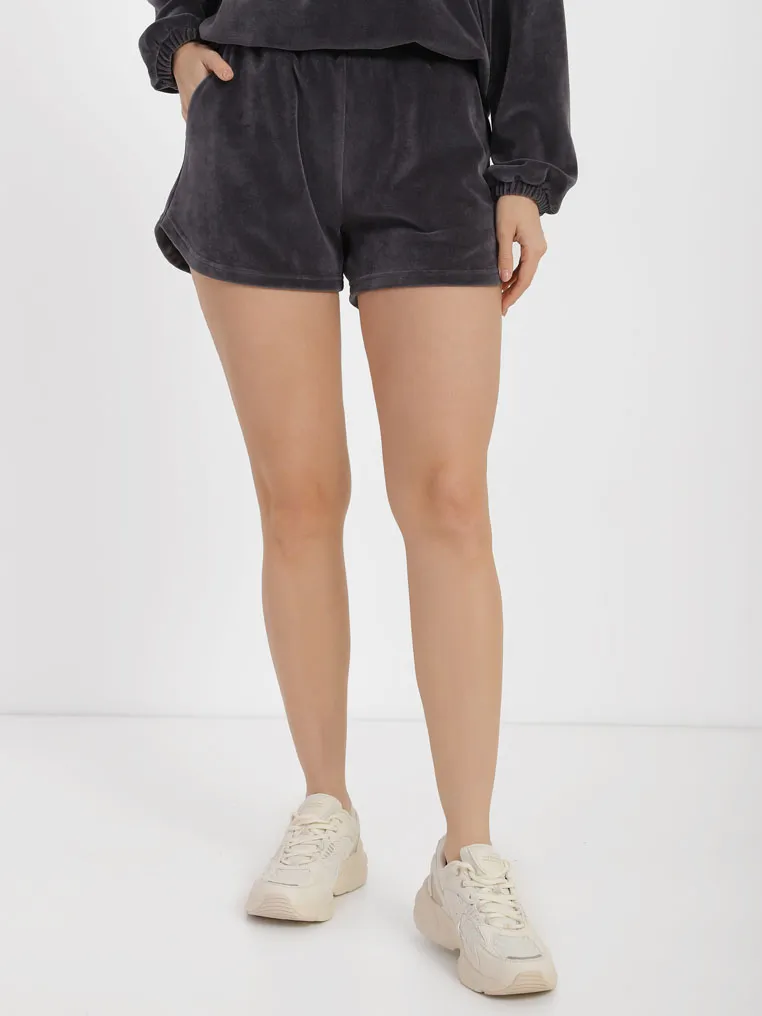 Шорти велюрові