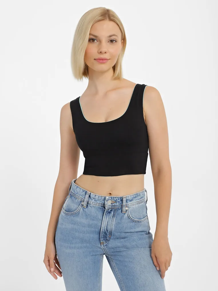 Топ з вирізом