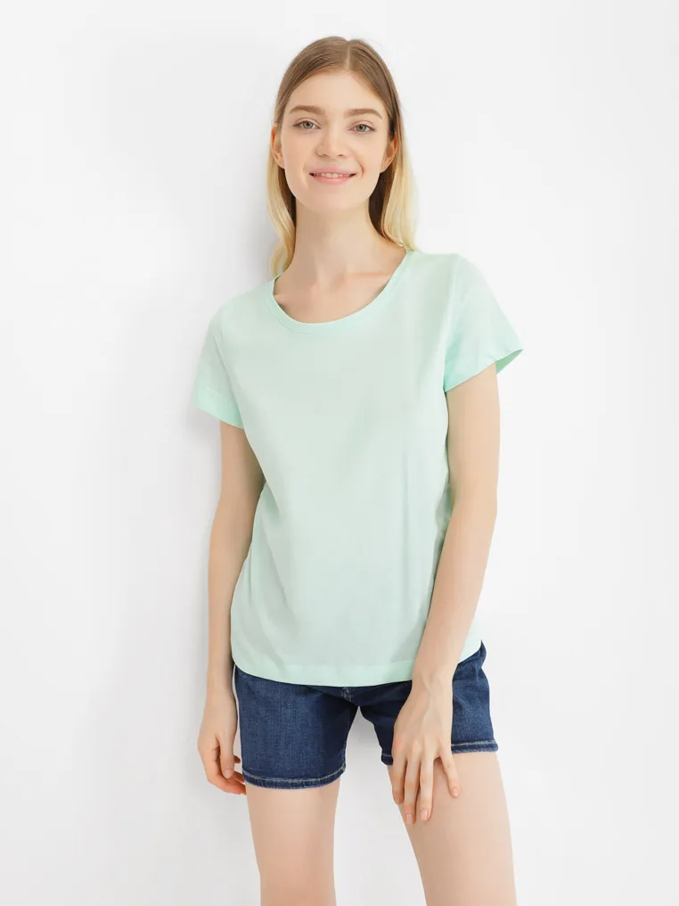T-shirt with round collar