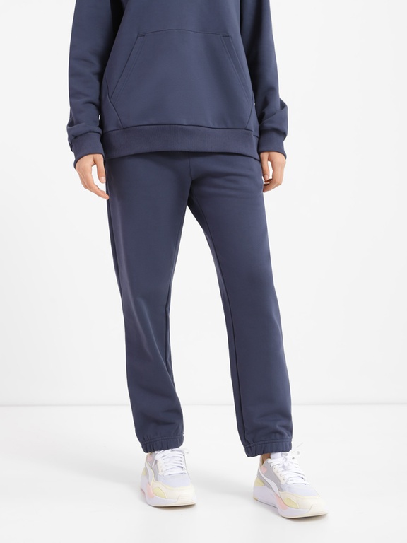 Pants with elastic