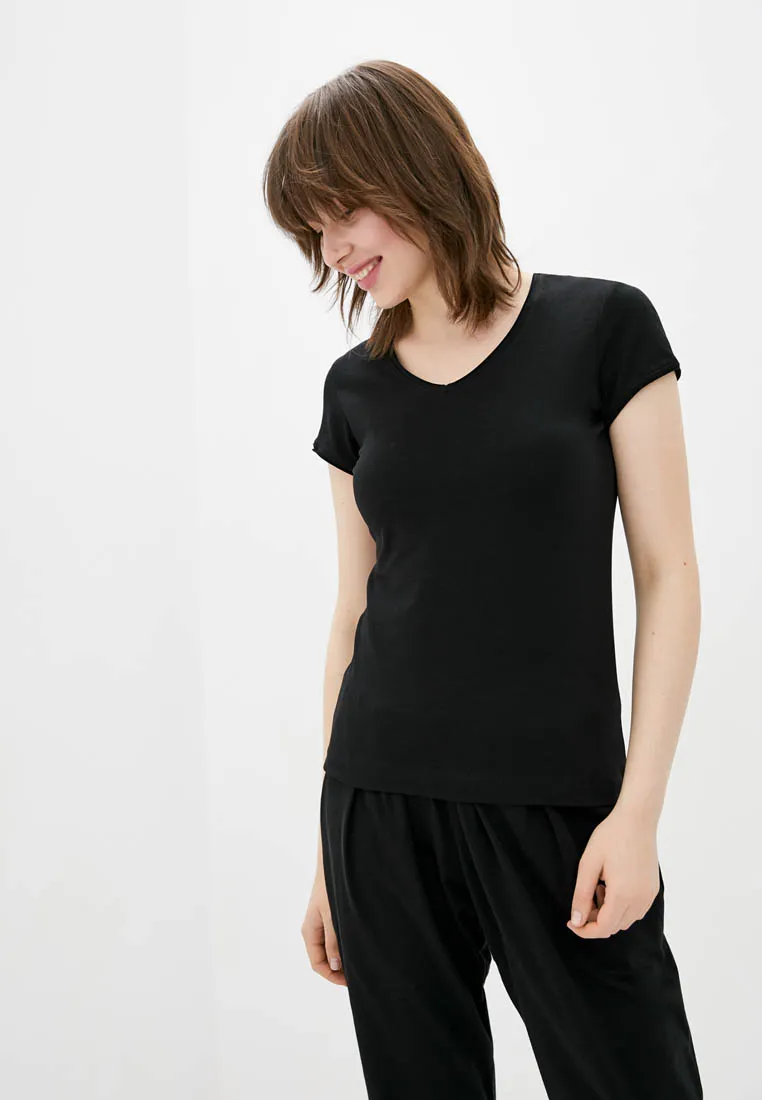 Футболка з необробленими краями