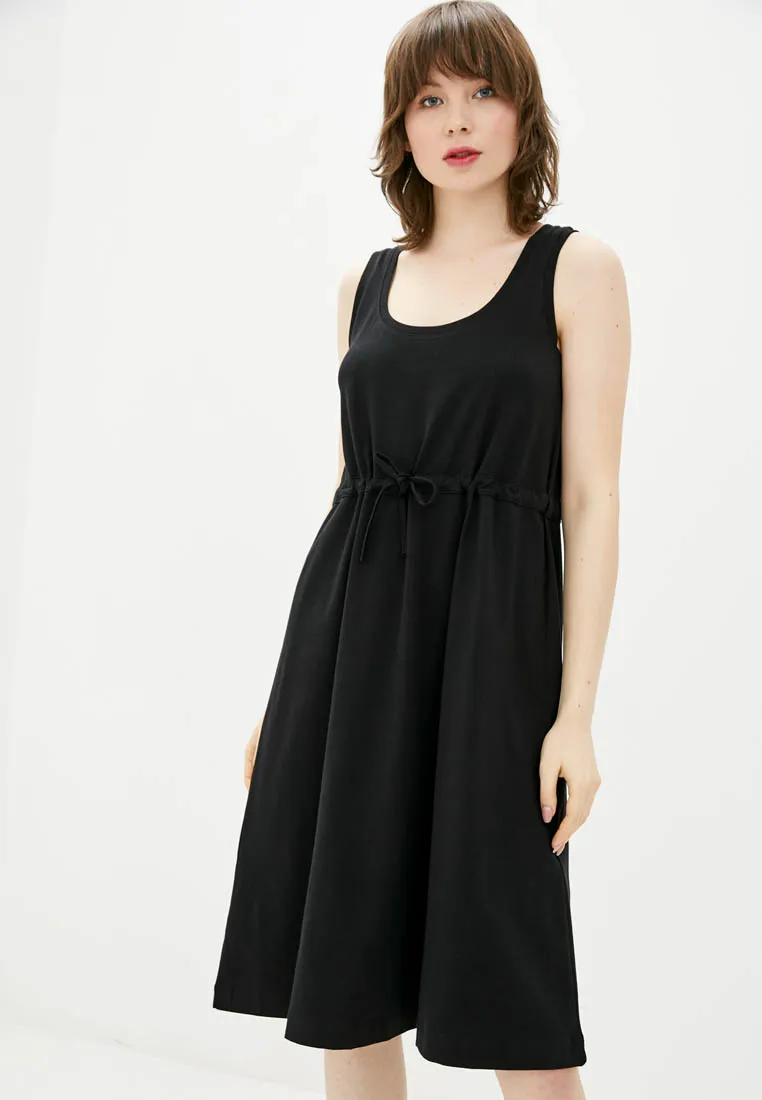 Dress with string