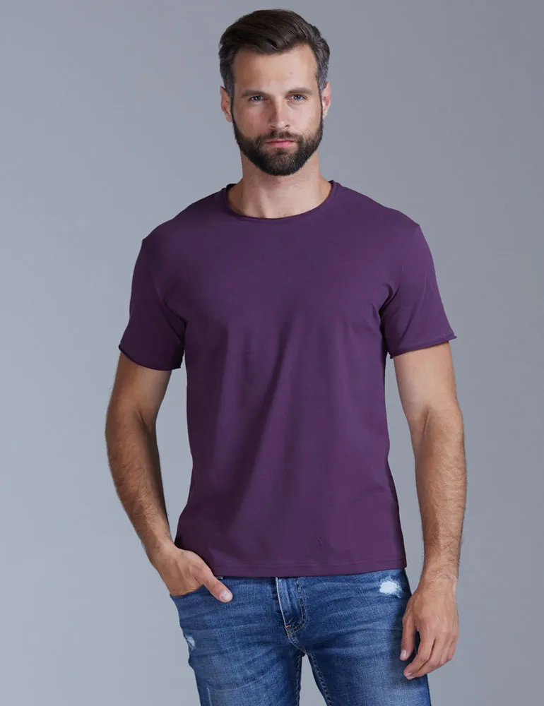 T-shirt with untreated edges