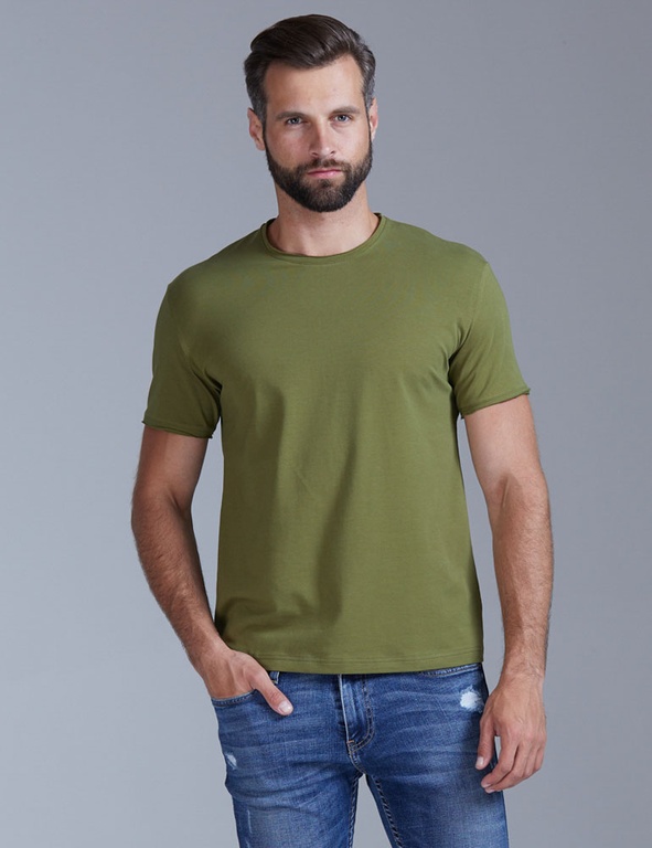 T-shirt with untreated edges