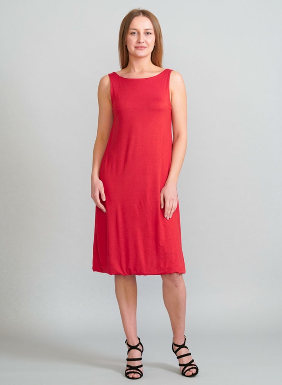 Dress with an open back