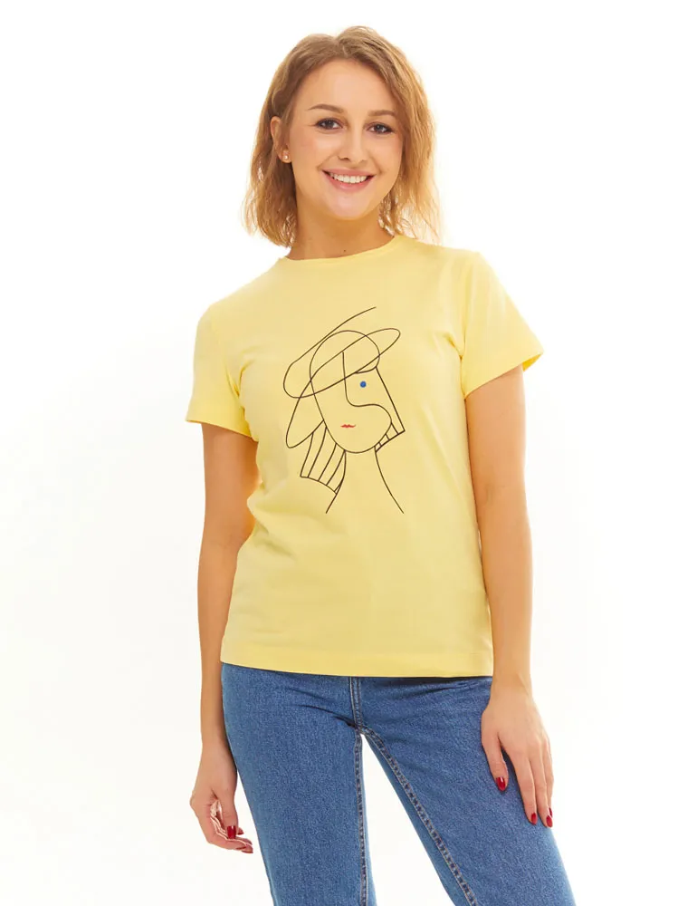 Футболка з декоративним принтом