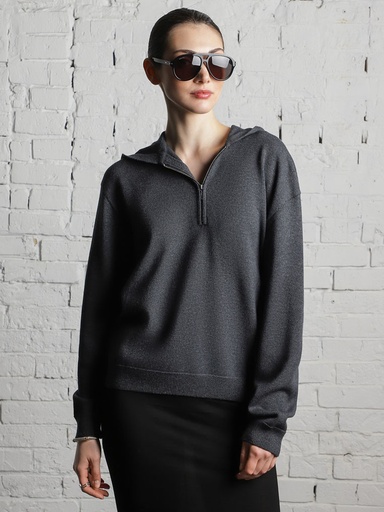 Knitted hoodie with a zipper
