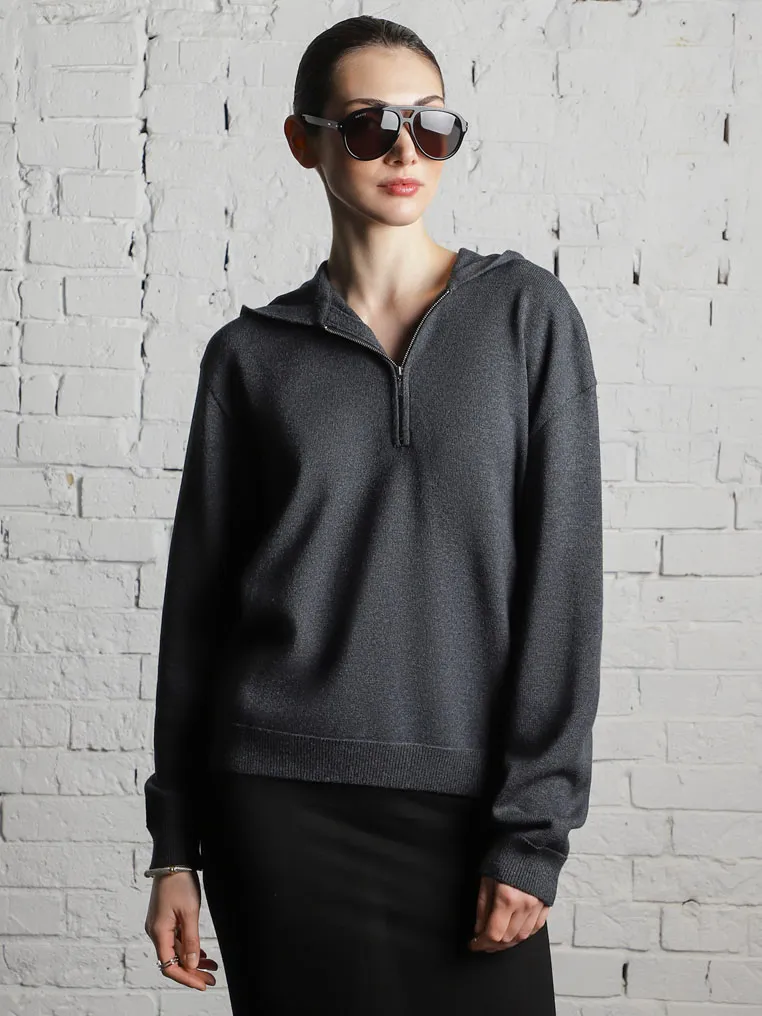 Knitted hoodie with a zipper