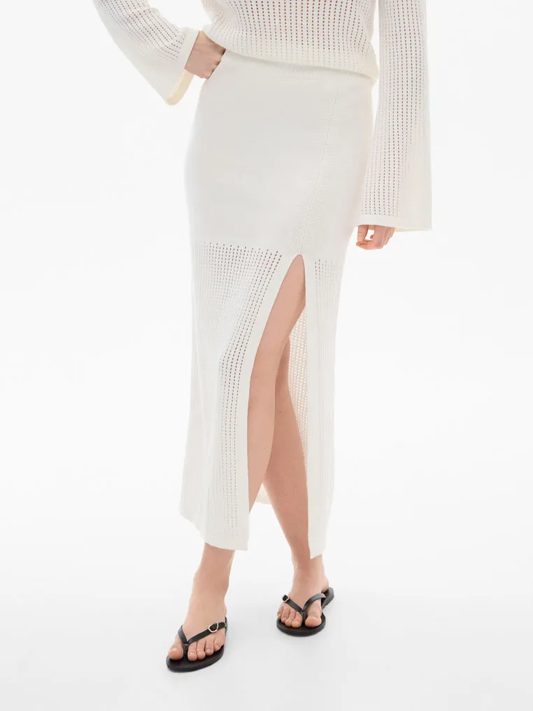 В'язана спідниця з розрізом
