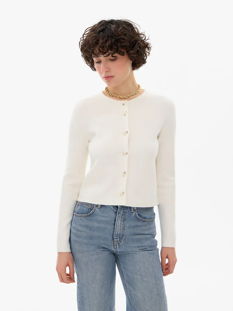 Knitted jumper with buttons