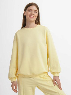 Sweatshirt color: Light yellow