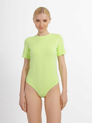 Body T-shirt color: Light green