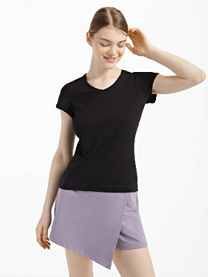 T-shirt with untreated edges color: Black