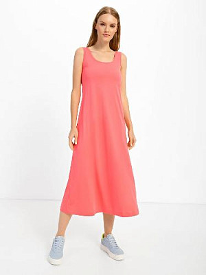 Dress color: Coral