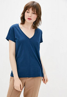 T-shirt of a free cut color: Dark blue